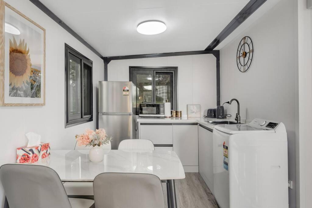 2 Bedrooms Cabin 5 Min To Pukekohe Town Centre Buitenkant foto